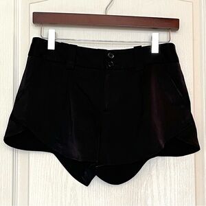 Alice + Olivia Black 100% Silk Pleated Mini Shorts Timeless Coquette Old Money